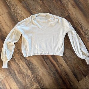 Chic Cream Women's Crew Neck Sweater